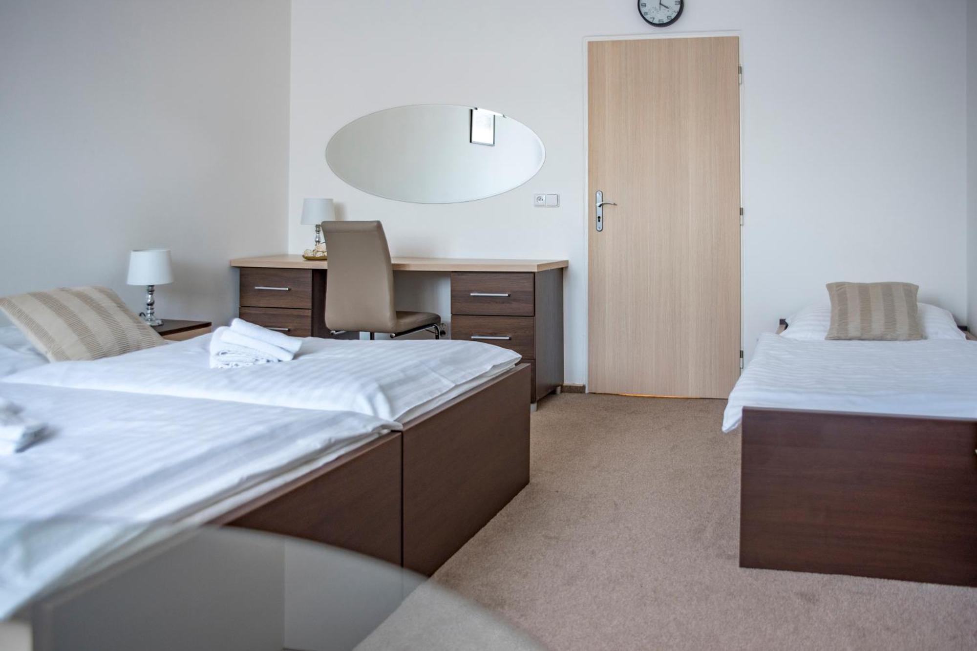 CLASSIC apartmány Třinec Esterno foto